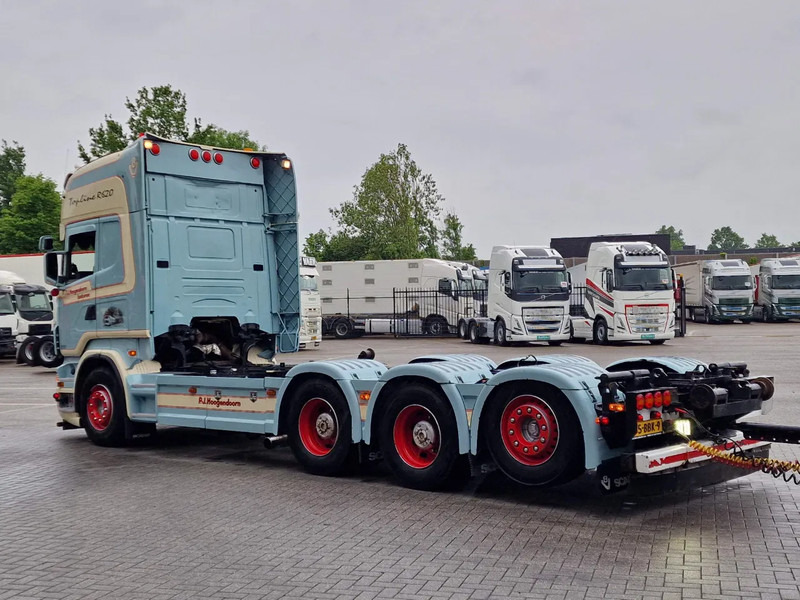 Scania R620 Topline 8x4 - Retarder - Full air - Custom interior - Show truck - HUB reduction - Šasija kravas automašīna: foto 4 Scania R620 Topline 8x4 - Retarder - Full air - Custom interior - Show truck - HUB reduction - Šasija kravas automašīna: foto 4