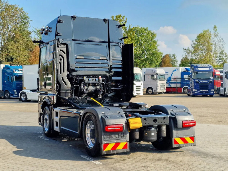 MAN TGX 18.540 - New - Full spec - Retarder - 2x tank - Full spoiler - Vilcējs: foto 5 MAN TGX 18.540 - New - Full spec - Retarder - 2x tank - Full spoiler - Vilcējs: foto 5