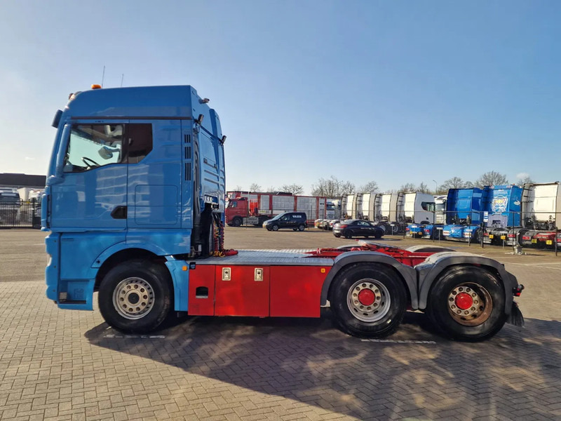 MAN TGX 33.510 6x4 - Facelift - Low km 252Tkm - Navi - Sliding 5th wheel - Vilcējs: foto 4 MAN TGX 33.510 6x4 - Facelift - Low km 252Tkm - Navi - Sliding 5th wheel - Vilcējs: foto 4