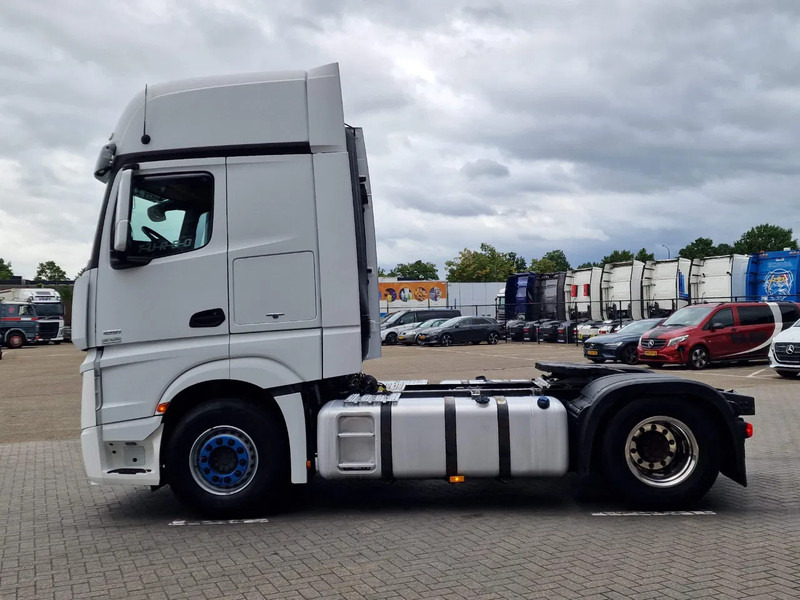 Mercedes-Benz Actros 1851 - 4x2 - Retarder - Steel/air - 2x tank - Fridge - - Vilcējs: foto 4 Mercedes-Benz Actros 1851 - 4x2 - Retarder - Steel/air - 2x tank - Fridge - - Vilcējs: foto 4