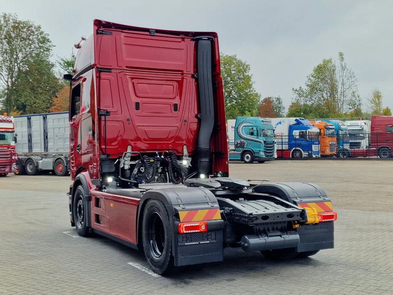Mercedes-Benz Actros 1863 Pro Cab, Full Air, Retarder, Giga space, Style line, NEW, "Buffl interior" - Vilcējs: foto 5 Mercedes-Benz Actros 1863 Pro Cab, Full Air, Retarder, Giga space, Style line, NEW, "Buffl interior" - Vilcējs: foto 5