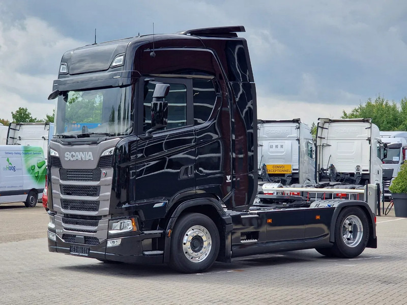 Scania 500S NGS Highline 4x2 - New - Full spec - Retarder - Night clima - Full air - Leather - Vilcējs: foto 3 Scania 500S NGS Highline 4x2 - New - Full spec - Retarder - Night clima - Full air - Leather - Vilcējs: foto 3