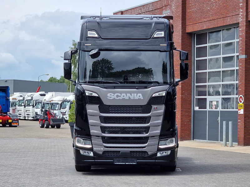 Scania 500S NGS Highline 4x2 - New - Full spec - Retarder - Night clima - Full air - Leather - Vilcējs: foto 2 Scania 500S NGS Highline 4x2 - New - Full spec - Retarder - Night clima - Full air - Leather - Vilcējs: foto 2