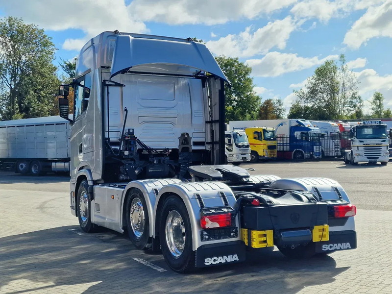 Scania 660S V8 NGS Highline 6x2/4 - New - Full spec - Retarder - Night clima - Led - Leather - Navi - Vilcējs: foto 5 Scania 660S V8 NGS Highline 6x2/4 - New - Full spec - Retarder - Night clima - Led - Leather - Navi - Vilcējs: foto 5