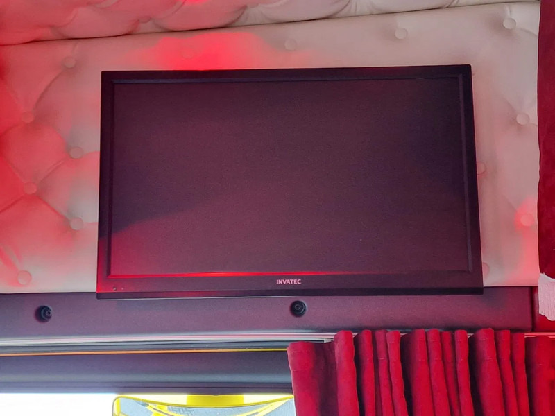 Scania R450 Highline 6x2 - Manual gearbox - PTO/Hydraulic - Custom interior - Full air - Euro 6 līzingu Scania R450 Highline 6x2 - Manual gearbox - PTO/Hydraulic - Custom interior - Full air - Euro 6: foto 18 Scania R450 Highline 6x2 - Manual gearbox - PTO/Hydraulic - Custom interior - Full air - Euro 6 līzingu Scania R450 Highline 6x2 - Manual gearbox - PTO/Hydraulic - Custom interior - Full air - Euro 6: foto 18