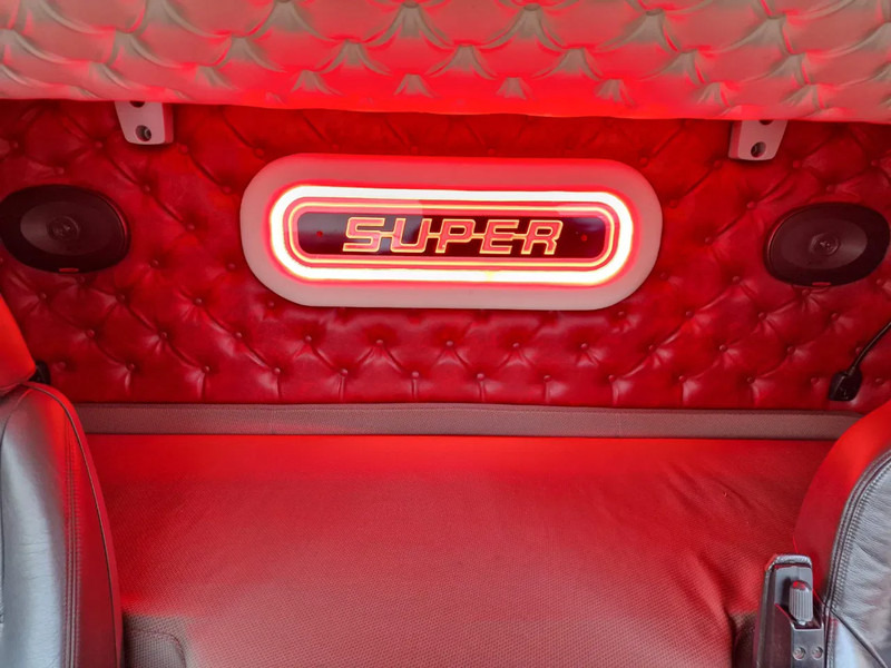 Scania R450 Highline 6x2 - Manual gearbox - PTO/Hydraulic - Custom interior - Full air - Euro 6 līzingu Scania R450 Highline 6x2 - Manual gearbox - PTO/Hydraulic - Custom interior - Full air - Euro 6: foto 14 Scania R450 Highline 6x2 - Manual gearbox - PTO/Hydraulic - Custom interior - Full air - Euro 6 līzingu Scania R450 Highline 6x2 - Manual gearbox - PTO/Hydraulic - Custom interior - Full air - Euro 6: foto 14