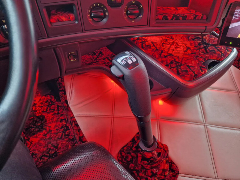 Scania R450 Highline 6x2 - Manual gearbox - PTO/Hydraulic - Custom interior - Full air - Euro 6 līzingu Scania R450 Highline 6x2 - Manual gearbox - PTO/Hydraulic - Custom interior - Full air - Euro 6: foto 15 Scania R450 Highline 6x2 - Manual gearbox - PTO/Hydraulic - Custom interior - Full air - Euro 6 līzingu Scania R450 Highline 6x2 - Manual gearbox - PTO/Hydraulic - Custom interior - Full air - Euro 6: foto 15