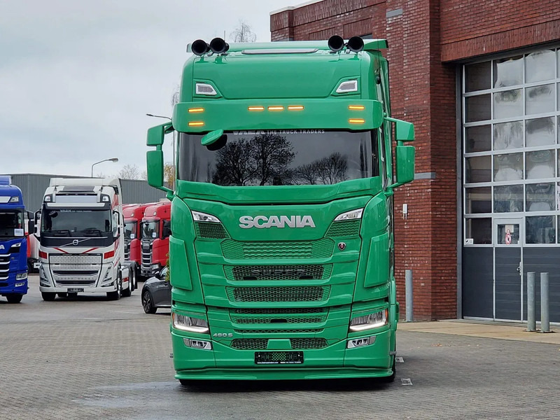 Scania S460 Highline 4x2 - NEW - Full spec - Custom exterior - Full air - Retarder - Show truck - Vilcējs: foto 3 Scania S460 Highline 4x2 - NEW - Full spec - Custom exterior - Full air - Retarder - Show truck - Vilcējs: foto 3