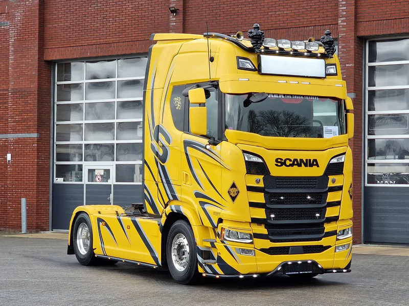 Scania S500 NGS Highline 4x2 - PTO/Hydraulic - Retarder - 2x tank - Leather - Led - Vilcējs: foto 1 Scania S500 NGS Highline 4x2 - PTO/Hydraulic - Retarder - 2x tank - Leather - Led - Vilcējs: foto 1