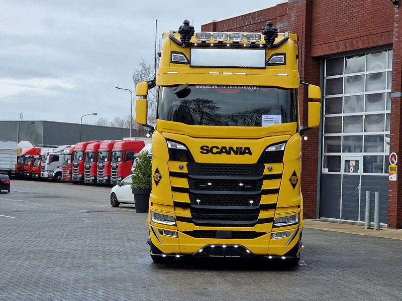Scania S500 NGS Highline 4x2 - PTO/Hydraulic - Retarder - 2x tank - Leather - Led - Vilcējs: foto 2 Scania S500 NGS Highline 4x2 - PTO/Hydraulic - Retarder - 2x tank - Leather - Led - Vilcējs: foto 2