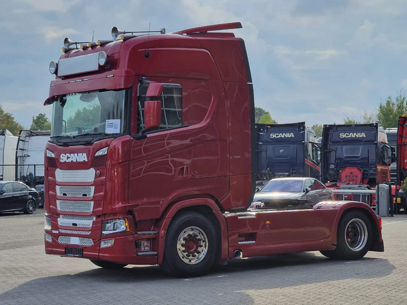 Scania S500 NGS Highline 4x2 - Retarder - Night clima - Full air - Custom interior - Full spoiler - 2 tank - Vilcējs: foto 3 Scania S500 NGS Highline 4x2 - Retarder - Night clima - Full air - Custom interior - Full spoiler - 2 tank - Vilcējs: foto 3