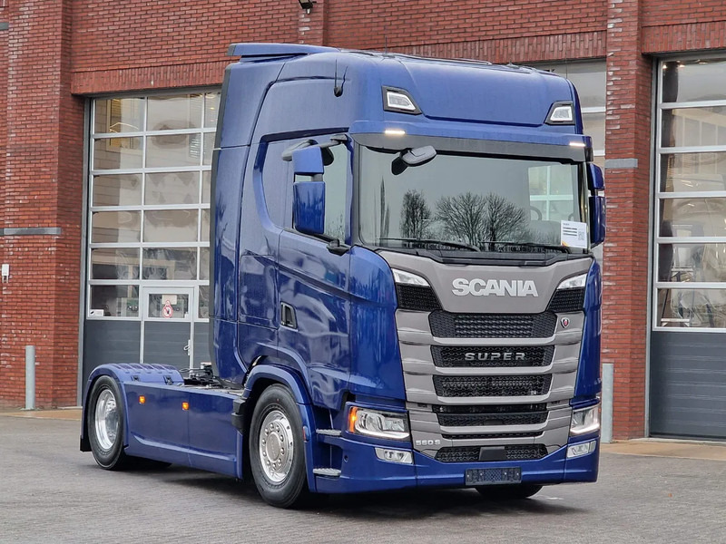 Scania S560 Highline 4x2 - Full spec - Retader - Night clima - Full air - Facelift - 2x tank - Vilcējs: foto 1 Scania S560 Highline 4x2 - Full spec - Retader - Night clima - Full air - Facelift - 2x tank - Vilcējs: foto 1