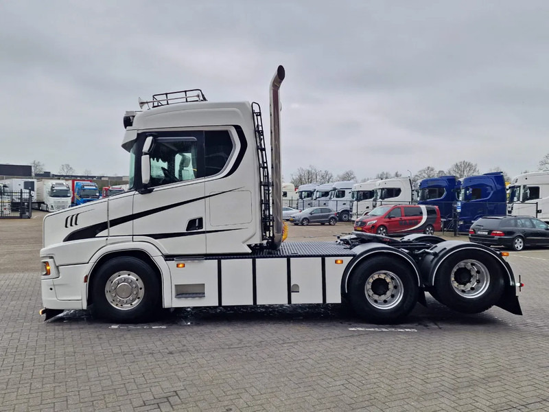 Scania T580 V8 Tuft Torpedo V8 - Custom exterior - Retarder - Full air - Show truck - Stack exhaust - Vilcējs: foto 5 Scania T580 V8 Tuft Torpedo V8 - Custom exterior - Retarder - Full air - Show truck - Stack exhaust - Vilcējs: foto 5