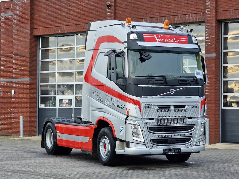 Volvo FH 13.460 Globetrotter 4x2 - PTO/Hydraulic - 2x tank - Steel/Air - Vilcējs: foto 1 Volvo FH 13.460 Globetrotter 4x2 - PTO/Hydraulic - 2x tank - Steel/Air - Vilcējs: foto 1