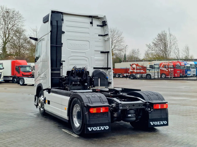 Volvo FH 13.500 Aero Globetrotter XL 4x2 - I Save - Retarder - I parkcool - 2x tank - Mirror cams - Vilcējs: foto 5 Volvo FH 13.500 Aero Globetrotter XL 4x2 - I Save - Retarder - I parkcool - 2x tank - Mirror cams - Vilcējs: foto 5