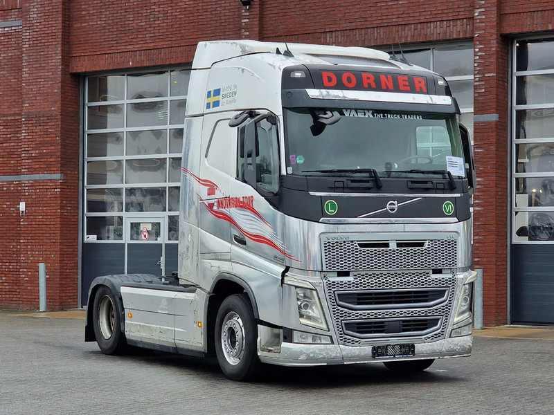 Volvo FH 13.500 Globetrotter 4x2 - Euro 6 - I parkcool - 2x tank - Full spoiler - Vilcējs: foto 1 Volvo FH 13.500 Globetrotter 4x2 - Euro 6 - I parkcool - 2x tank - Full spoiler - Vilcējs: foto 1