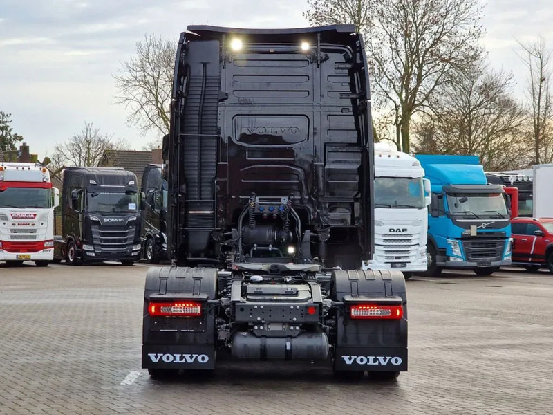 Volvo FH 13.500 Globetrotter XL 4x2 - NEW - Full spec - I parkcool - Full air - - Vilcējs: foto 5 Volvo FH 13.500 Globetrotter XL 4x2 - NEW - Full spec - I parkcool - Full air - - Vilcējs: foto 5