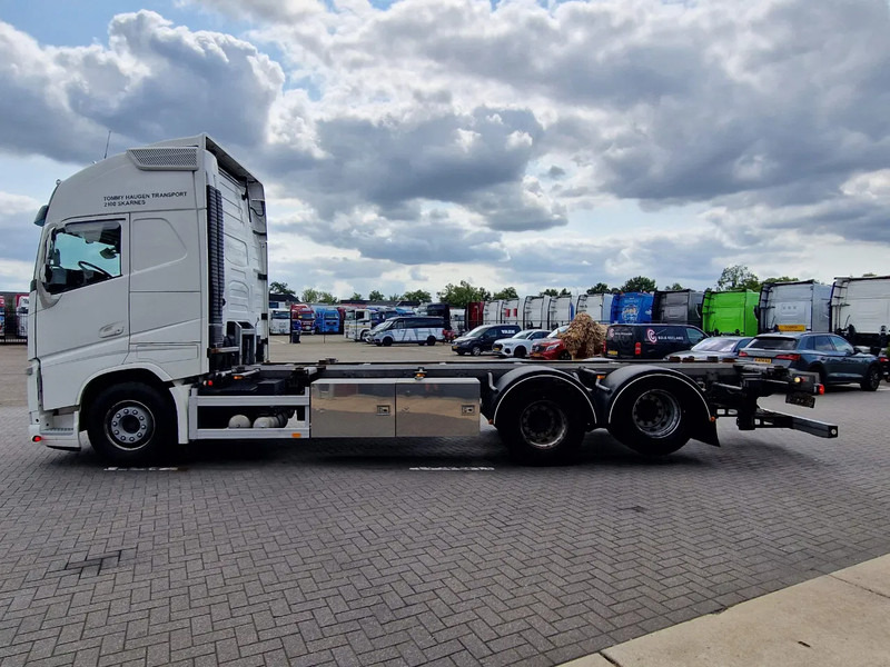 Volvo FH 13.500 Globetrotter XL 6x2 - BDF - Retarder - I parkcool - Full air - 4.90 WB - Konteineru vedējs/ Kravas automašīna ar noņemamā virsbūve: foto 4 Volvo FH 13.500 Globetrotter XL 6x2 - BDF - Retarder - I parkcool - Full air - 4.90 WB - Konteineru vedējs/ Kravas automašīna ar noņemamā virsbūve: foto 4
