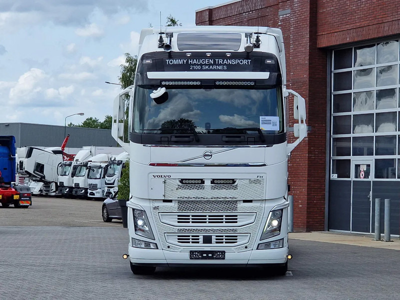 Volvo FH 13.500 Globetrotter XL 6x2 - BDF - Retarder - I parkcool - Full air - 4.90 WB - Konteineru vedējs/ Kravas automašīna ar noņemamā virsbūve: foto 2 Volvo FH 13.500 Globetrotter XL 6x2 - BDF - Retarder - I parkcool - Full air - 4.90 WB - Konteineru vedējs/ Kravas automašīna ar noņemamā virsbūve: foto 2