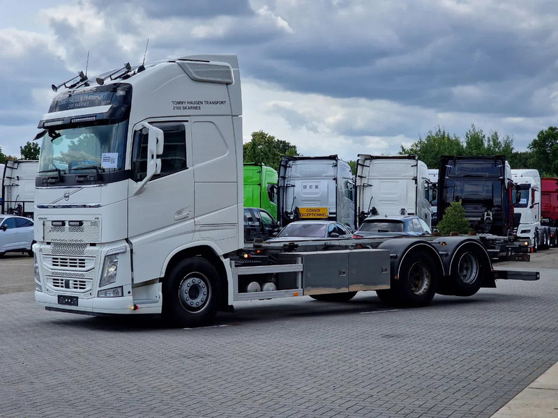 Volvo FH 13.500 Globetrotter XL 6x2 - BDF - Retarder - I parkcool - Full air - 4.90 WB - Konteineru vedējs/ Kravas automašīna ar noņemamā virsbūve: foto 3 Volvo FH 13.500 Globetrotter XL 6x2 - BDF - Retarder - I parkcool - Full air - 4.90 WB - Konteineru vedējs/ Kravas automašīna ar noņemamā virsbūve: foto 3