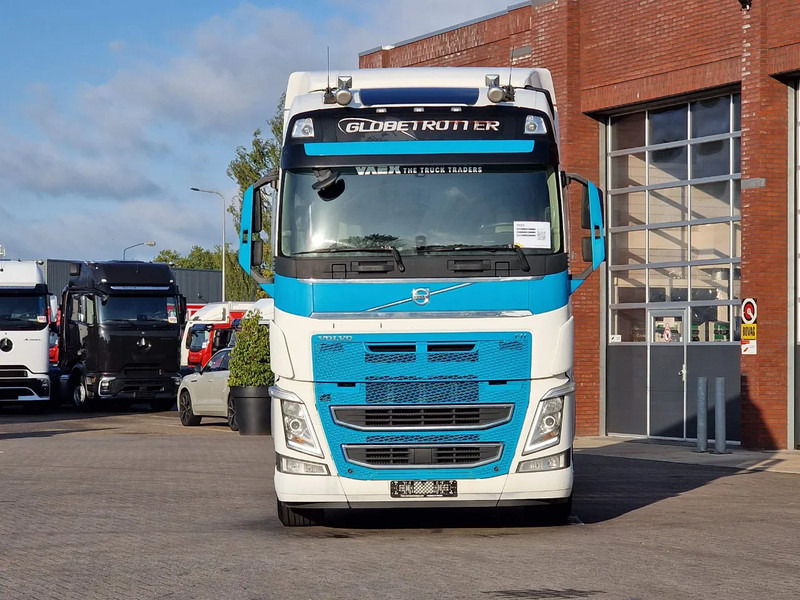 Volvo FH 13.540 Globetrotter 6x2 - BDF - 4.90 WB - Full air - VEB + - Konteineru vedējs/ Kravas automašīna ar noņemamā virsbūve: foto 2 Volvo FH 13.540 Globetrotter 6x2 - BDF - 4.90 WB - Full air - VEB + - Konteineru vedējs/ Kravas automašīna ar noņemamā virsbūve: foto 2