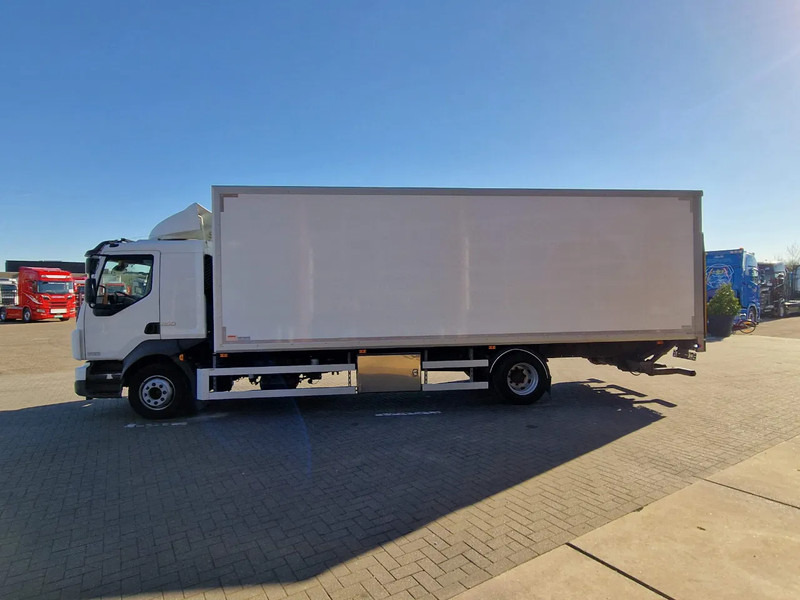 Volvo FL 250 4x2 Box truck, loading lift, 12T - Kravas automašīna ar slēgto virsbūvi: foto 4 Volvo FL 250 4x2 Box truck, loading lift, 12T - Kravas automašīna ar slēgto virsbūvi: foto 4