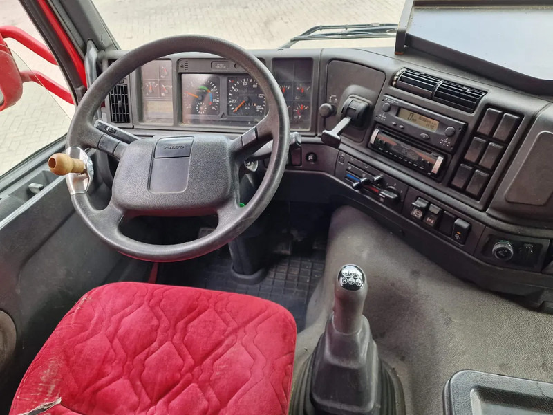 Kravas automašīna dzīvnieku pārvadāšanai Volvo FM 250 4x- Livestock 2 deck - Lifting floors - Loadlift - Manual gearbox: foto 13
