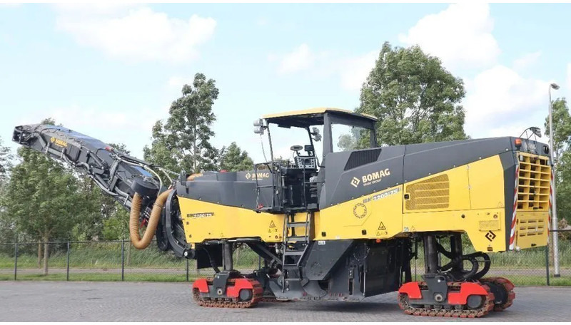 Bomag BM 2200/75 | COLD PLANER | NEW CONDITION! - Asfalta ieklāšanas tehnika: foto 2 Bomag BM 2200/75 | COLD PLANER | NEW CONDITION! - Asfalta ieklāšanas tehnika: foto 2