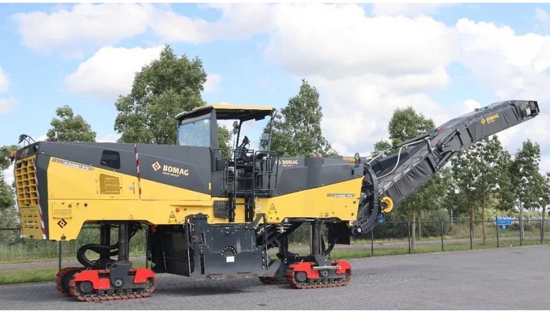 Bomag BM 2200/75 | COLD PLANER | NEW CONDITION! - Asfalta ieklāšanas tehnika: foto 5 Bomag BM 2200/75 | COLD PLANER | NEW CONDITION! - Asfalta ieklāšanas tehnika: foto 5