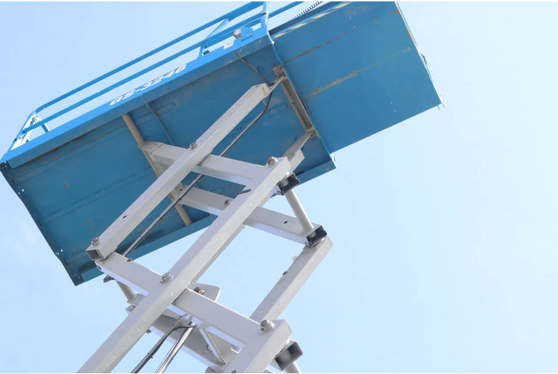 Šķērveida pacēlājs Genie GS-3246 | 12 METER | 318 KG: foto 12