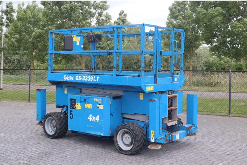 Genie GS-3369 RT | 12 METER | 454 kg - Šķērveida pacēlājs: foto 2 Genie GS-3369 RT | 12 METER | 454 kg - Šķērveida pacēlājs: foto 2