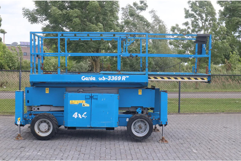 Genie GS-3369 RT | 12 METER | 454 kg - Šķērveida pacēlājs: foto 4 Genie GS-3369 RT | 12 METER | 454 kg - Šķērveida pacēlājs: foto 4