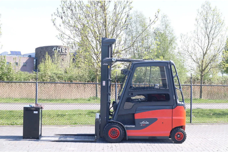 Linde E35 HL-01 | SIDESHIFT | POSITIONERS | LOW HOURS - Elektroiekrāvējs: foto 1 Linde E35 HL-01 | SIDESHIFT | POSITIONERS | LOW HOURS - Elektroiekrāvējs: foto 1