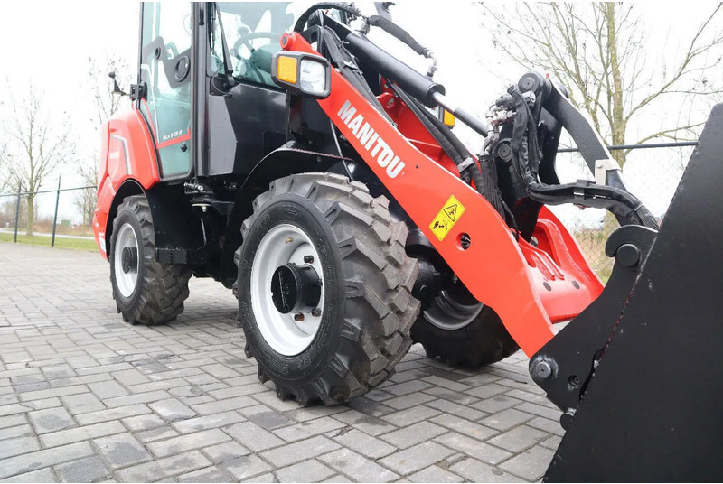 Manitou MLA 3-25 H | BUCKET | QUICK COUPLER | NEW UNUSED līzingu Manitou MLA 3-25 H | BUCKET | QUICK COUPLER | NEW UNUSED: foto 9 Manitou MLA 3-25 H | BUCKET | QUICK COUPLER | NEW UNUSED līzingu Manitou MLA 3-25 H | BUCKET | QUICK COUPLER | NEW UNUSED: foto 9