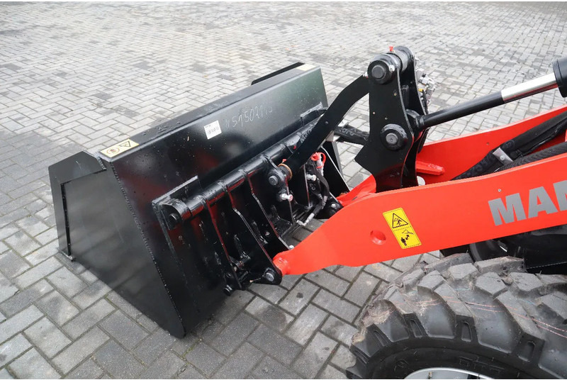 Manitou MLA 3-25 H | BUCKET | QUICK COUPLER | NEW UNUSED līzingu Manitou MLA 3-25 H | BUCKET | QUICK COUPLER | NEW UNUSED: foto 8 Manitou MLA 3-25 H | BUCKET | QUICK COUPLER | NEW UNUSED līzingu Manitou MLA 3-25 H | BUCKET | QUICK COUPLER | NEW UNUSED: foto 8