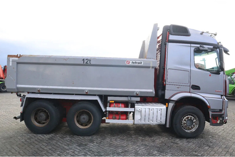 Mercedes-Benz Arocs 2658 2858 | 6X4 EURO 6 BIG AXLES | RETARDER | ENGINE PROBLEM - Kravas automašīna pašizgāzējs: foto 4 Mercedes-Benz Arocs 2658 2858 | 6X4 EURO 6 BIG AXLES | RETARDER | ENGINE PROBLEM - Kravas automašīna pašizgāzējs: foto 4