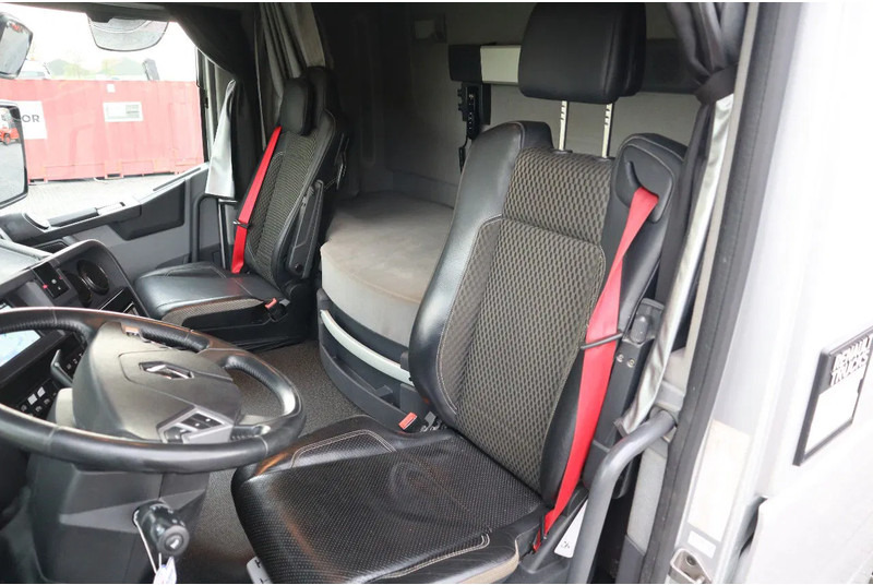 Kravas automašīna pašizgāzējs Renault C520 | 8X4 | RETARDER | BIG AXLES | 154.000 KM | EURO 6: foto 15