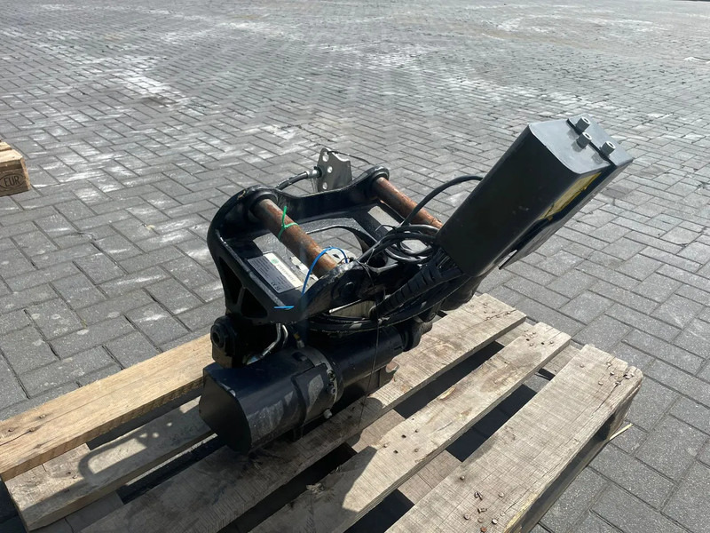 STEELWRIST STEELWRIST X06 S40 | TILT ROTATOR | VLS | FPL | RF | NEW / UNUSED - Tiltrotators - Celtniecības tehnika: foto 5 STEELWRIST STEELWRIST X06 S40 | TILT ROTATOR | VLS | FPL | RF | NEW / UNUSED - Tiltrotators - Celtniecības tehnika: foto 5