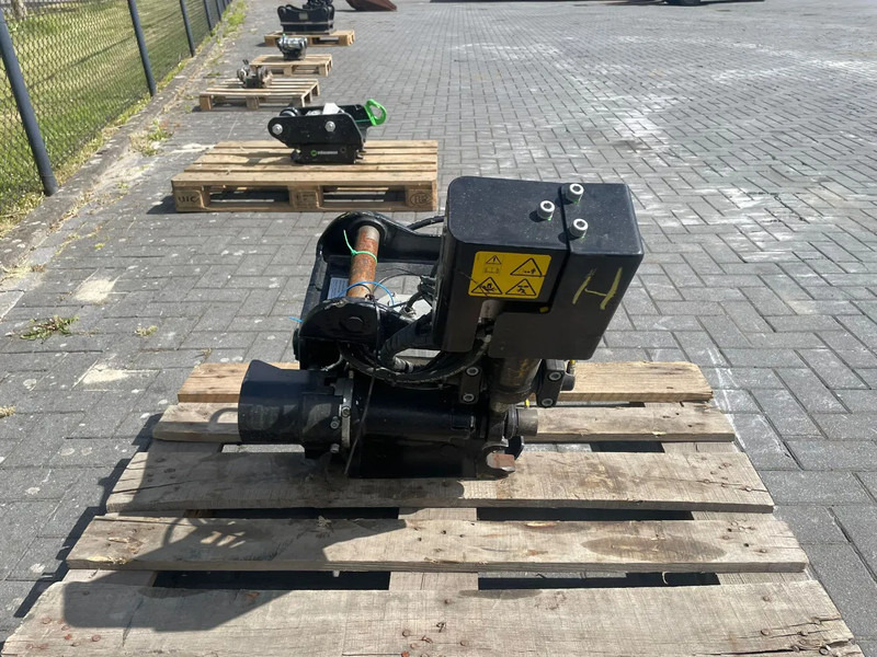 STEELWRIST STEELWRIST X06 S40 | TILT ROTATOR | VLS | FPL | RF | NEW / UNUSED - Tiltrotators - Celtniecības tehnika: foto 4 STEELWRIST STEELWRIST X06 S40 | TILT ROTATOR | VLS | FPL | RF | NEW / UNUSED - Tiltrotators - Celtniecības tehnika: foto 4