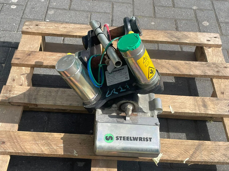 STEELWRIST TMX S30 -180HA | TILT QUICKCOUPLER | TILTING COUPLER | NEW - Tiltrotators - Celtniecības tehnika: foto 4 STEELWRIST TMX S30 -180HA | TILT QUICKCOUPLER | TILTING COUPLER | NEW - Tiltrotators - Celtniecības tehnika: foto 4