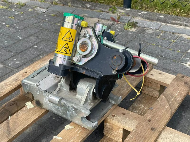 STEELWRIST TMX S30 -180HA | TILT QUICKCOUPLER | TILTING COUPLER | NEW - Tiltrotators - Celtniecības tehnika: foto 1 STEELWRIST TMX S30 -180HA | TILT QUICKCOUPLER | TILTING COUPLER | NEW - Tiltrotators - Celtniecības tehnika: foto 1
