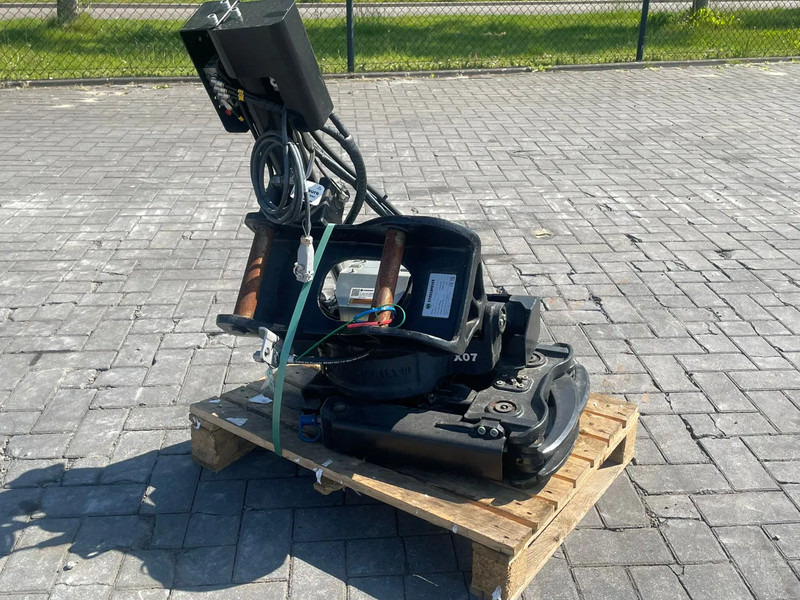 STEELWRIST X07 S40 GR FPH GEN 2 | S40 | GRIPPER | NEW / UNUSED - Tiltrotators - Celtniecības tehnika: foto 4 STEELWRIST X07 S40 GR FPH GEN 2 | S40 | GRIPPER | NEW / UNUSED - Tiltrotators - Celtniecības tehnika: foto 4
