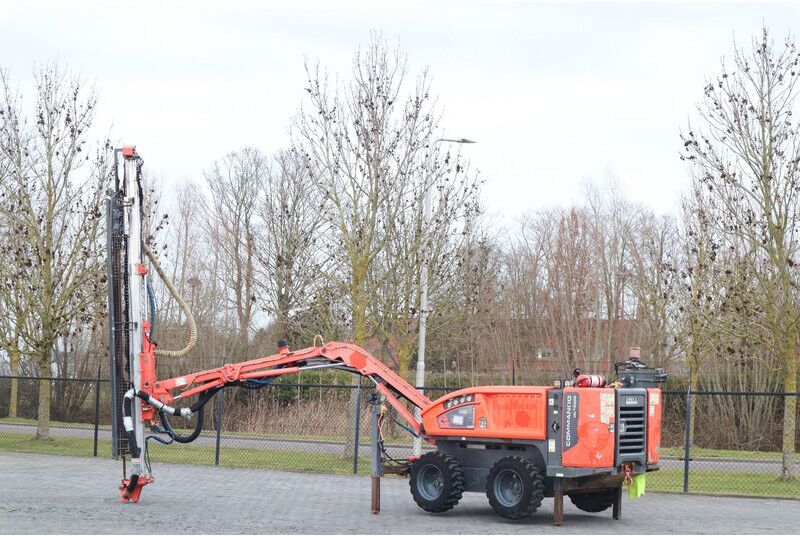 Sandvik COMMANDO DC130 Ri | SURFACE DRILLING RIG | REMOTE - Urbšanas mašīna: foto 3 Sandvik COMMANDO DC130 Ri | SURFACE DRILLING RIG | REMOTE - Urbšanas mašīna: foto 3