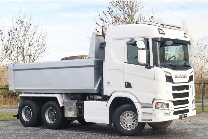 Scania R650 V8 NGS | 6X4 | FULL STEEL | BIG AXLES | RETARDER | EURO 6 - Kravas automašīna pašizgāzējs: foto 2 Scania R650 V8 NGS | 6X4 | FULL STEEL | BIG AXLES | RETARDER | EURO 6 - Kravas automašīna pašizgāzējs: foto 2