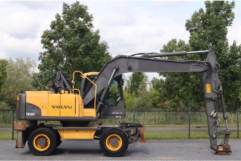 Volvo EW160 C | QUICK COUPLER | ELEVATING CABIN | UMSCHLAG - Riteņu ekskavators: foto 4 Volvo EW160 C | QUICK COUPLER | ELEVATING CABIN | UMSCHLAG - Riteņu ekskavators: foto 4
