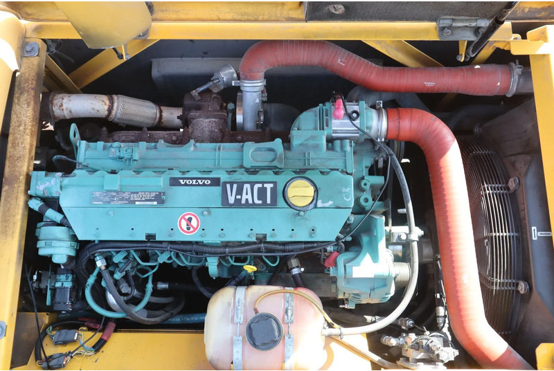 Volvo EW160C | EW 160 C | LIFT CAB | DOZERBLADE | QUICK COUPLER līzingu Volvo EW160C | EW 160 C | LIFT CAB | DOZERBLADE | QUICK COUPLER: foto 13 Volvo EW160C | EW 160 C | LIFT CAB | DOZERBLADE | QUICK COUPLER līzingu Volvo EW160C | EW 160 C | LIFT CAB | DOZERBLADE | QUICK COUPLER: foto 13