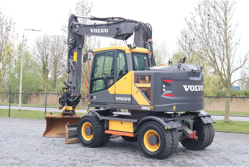 Volvo EWR 150 E | ROTOTILT | BUCKET | TRAILER HYDR - Riteņu ekskavators: foto 3 Volvo EWR 150 E | ROTOTILT | BUCKET | TRAILER HYDR - Riteņu ekskavators: foto 3