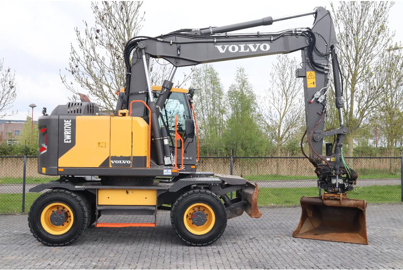 Volvo EWR 170 E | ROTOTILT | BUCKET | DOZERBLADE | TRAILER HYDR - Riteņu ekskavators: foto 4 Volvo EWR 170 E | ROTOTILT | BUCKET | DOZERBLADE | TRAILER HYDR - Riteņu ekskavators: foto 4