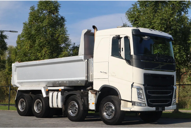 Volvo FH 540 | 8X4 | BIG AXLES | RETARDER | EURO 6 - Kravas automašīna pašizgāzējs: foto 2 Volvo FH 540 | 8X4 | BIG AXLES | RETARDER | EURO 6 - Kravas automašīna pašizgāzējs: foto 2