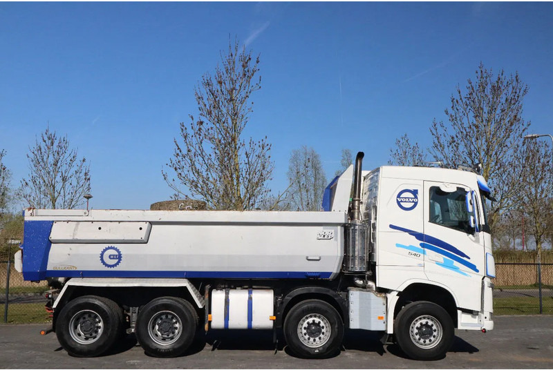 Volvo FH 540 | 8X4 | TANDEMLIFT | RETARDER | BIG AXLES | EURO 6 - Kravas automašīna pašizgāzējs: foto 4 Volvo FH 540 | 8X4 | TANDEMLIFT | RETARDER | BIG AXLES | EURO 6 - Kravas automašīna pašizgāzējs: foto 4